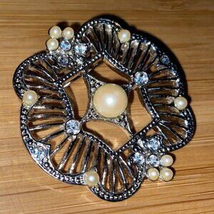 Women's Rhinestone & Pearl Brooch Pin Custom Jewelry Pin,‎ Pre-Owned